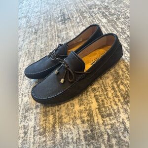 BARELY WORN MENS NAVY SUEDE LOAFERS